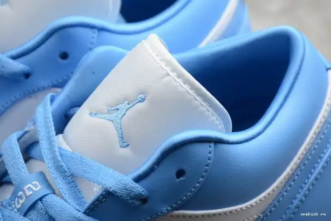 Rep Onekick 1 AO9944-441 (W) Low Air UNC Jordan 0430